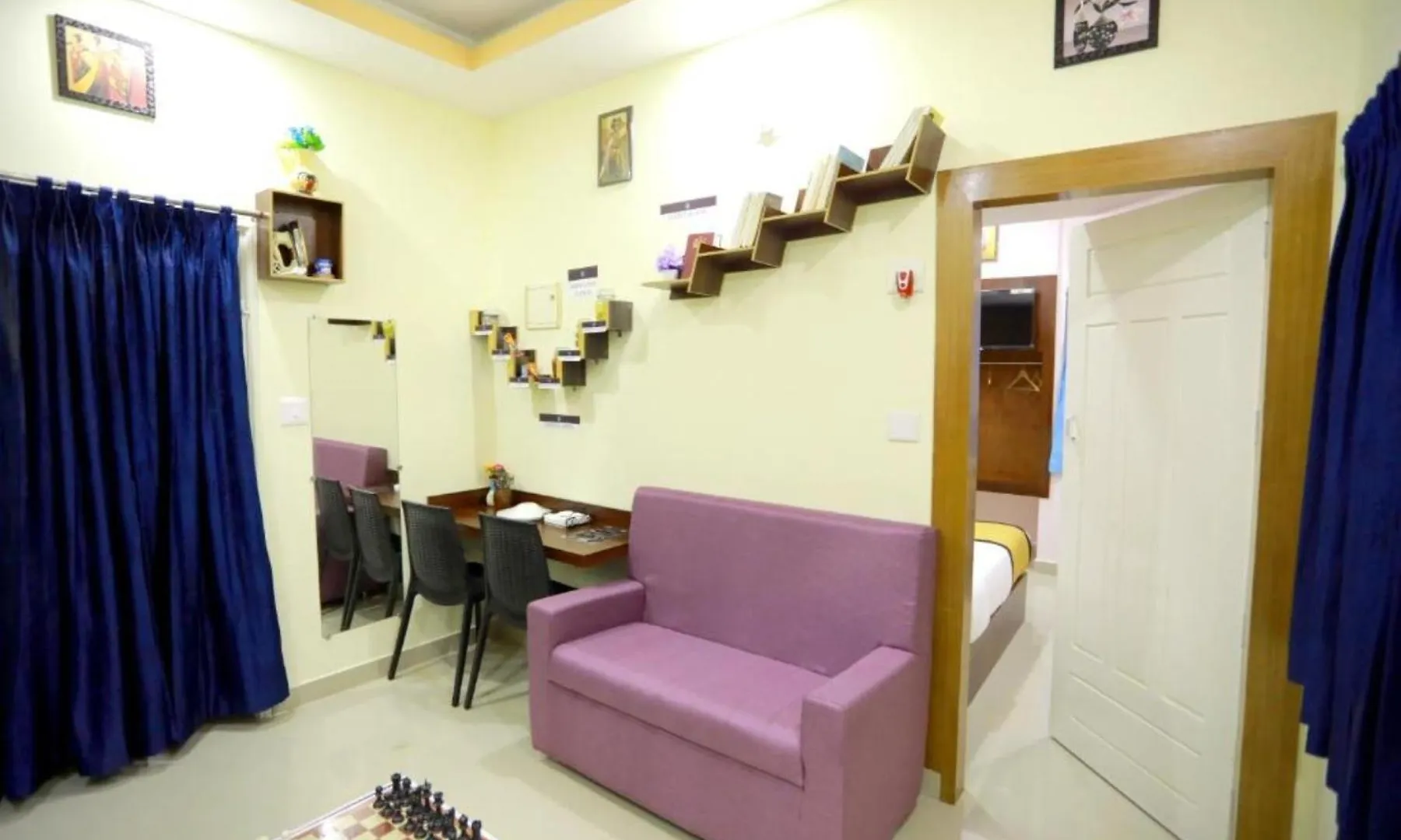 9 Base Cochin Airport Hotel Nedumbassery
