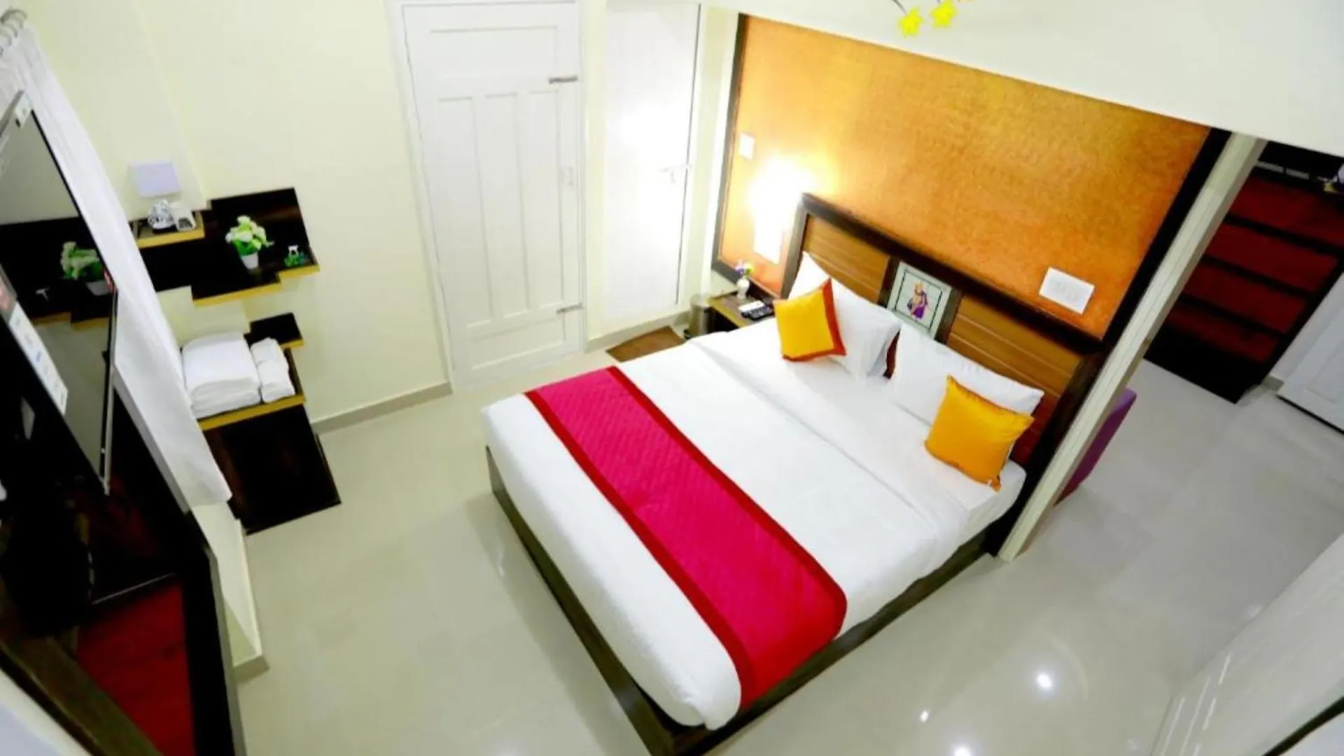 9 Base Cochin Airport Hotel Nedumbassery 0*,