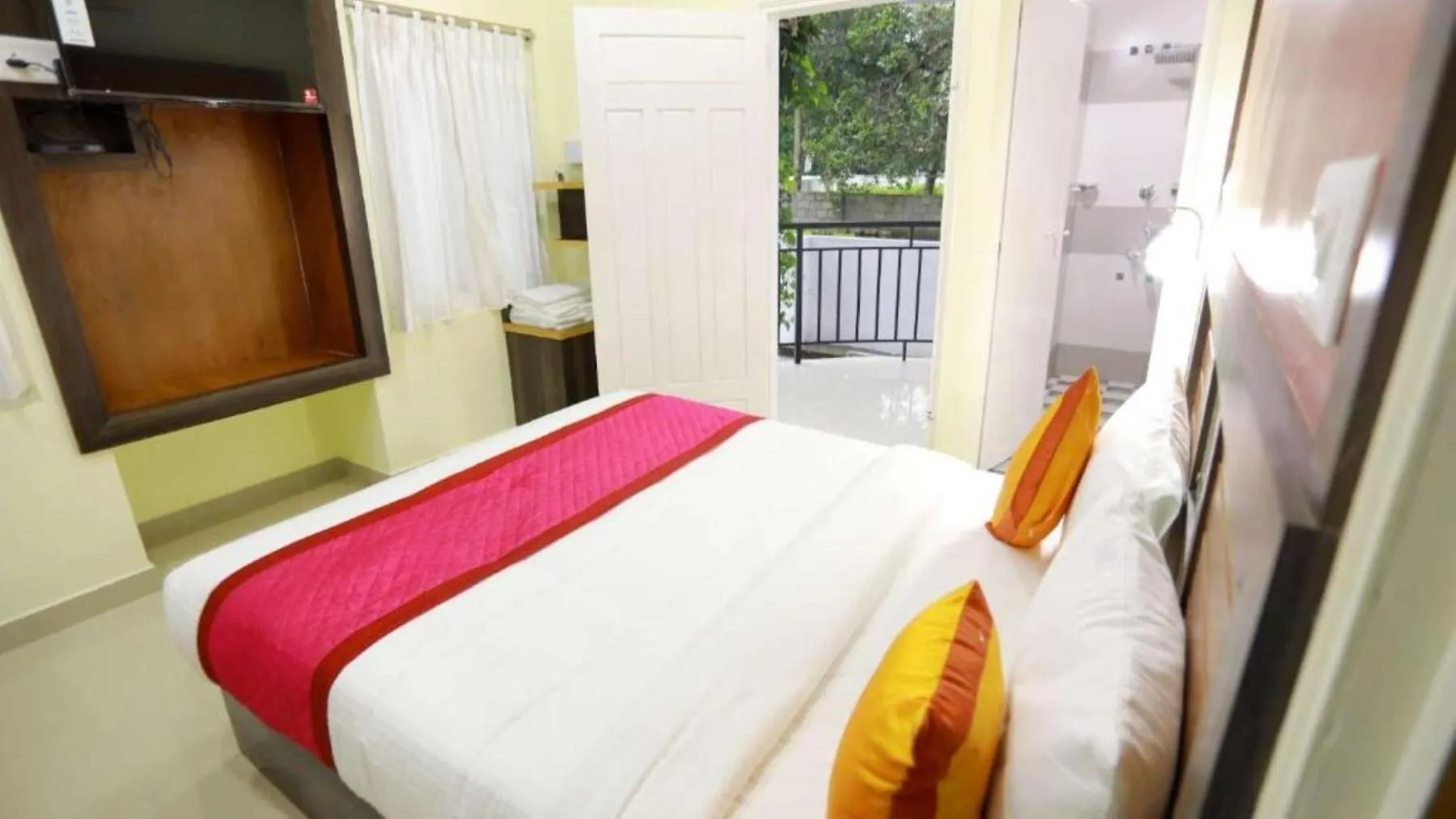 Apartment 9 Base Cochin Airport Hotel Nedumbassery
